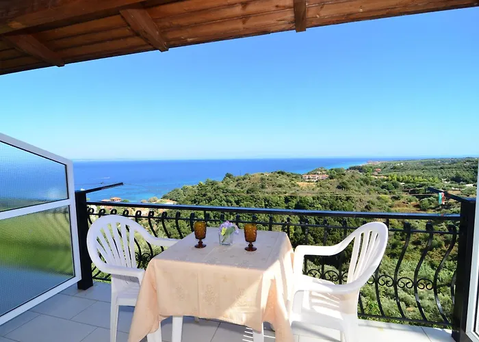 Fiore Hill Sea View Studios