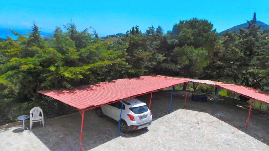 Fiore Hill Sea View Studios