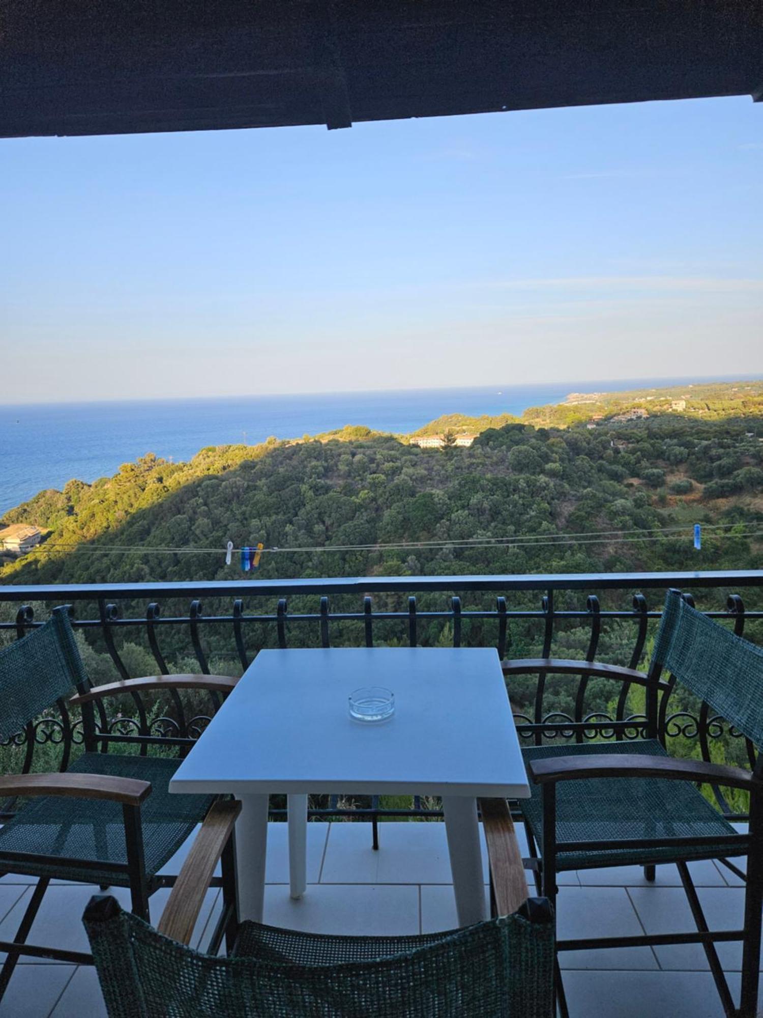 Fiore Hill Sea View Apartmán Vasilikí